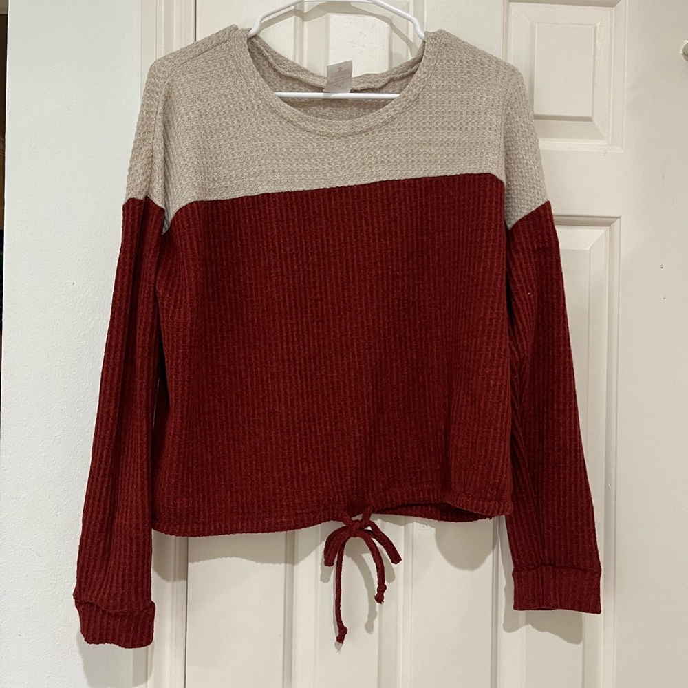 No boundaries long sleeve sweater size large